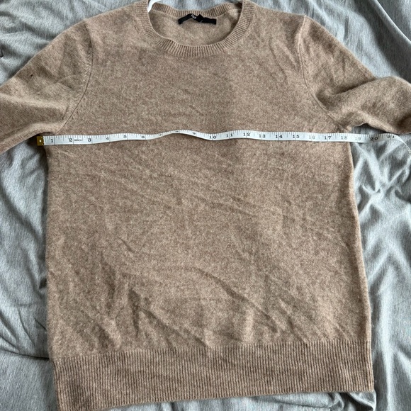 Quince Mongolian Cashmere Crewneck Sweater Oatmeal Small FLAWS - Picture 10 of 12
